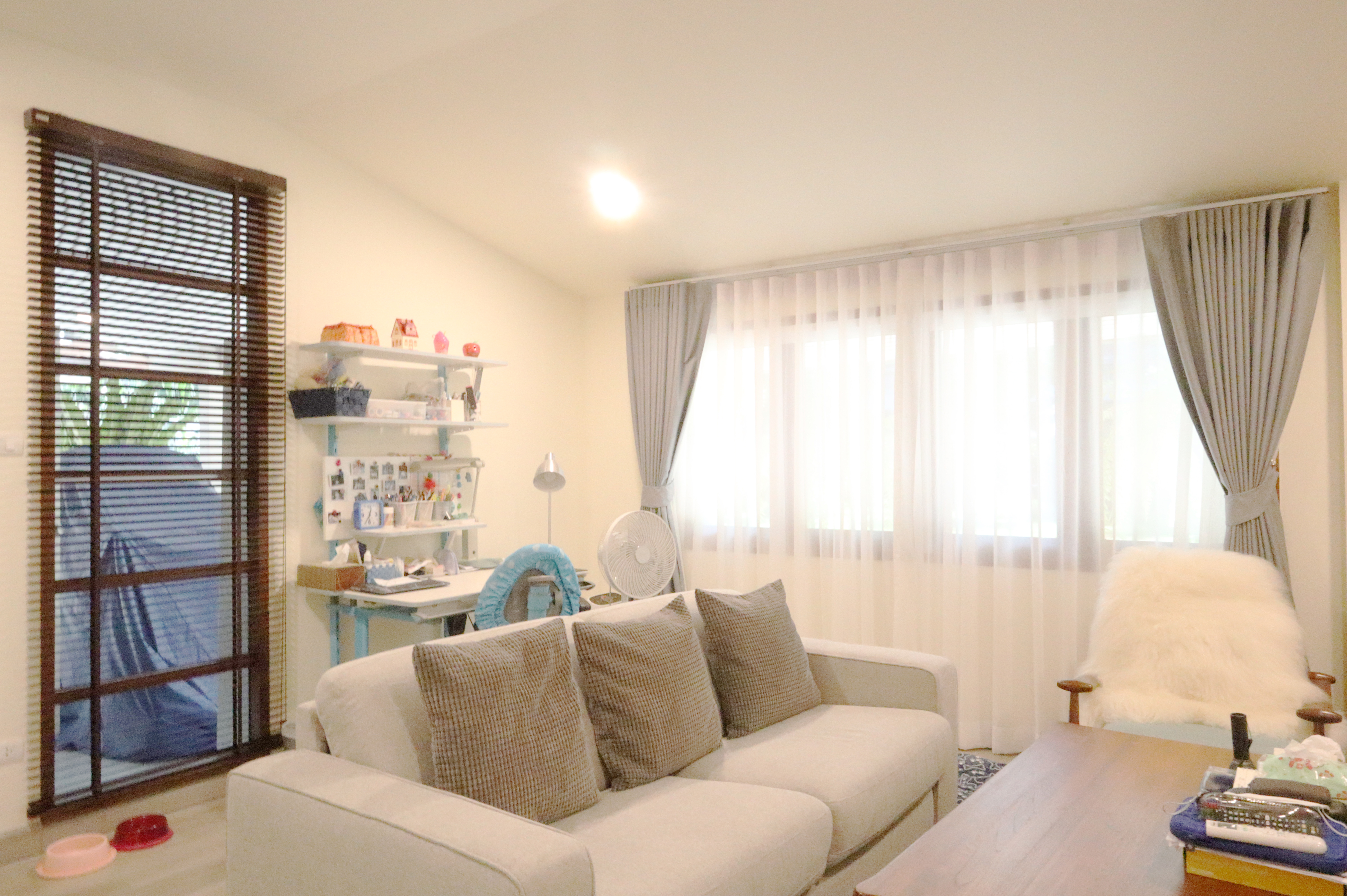 ม่านลอน (Curtain) บ้านพักส่วนตัว