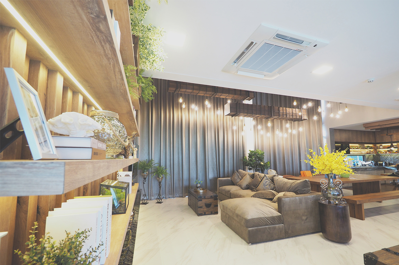 ผ้าม่าน (Curtain) ระบบมอเตอร์ บ้านพักส่วนตัว จังหวัดกาญจนบุรี