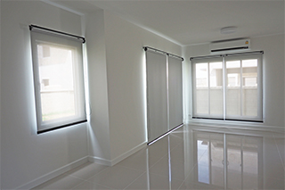 ม่านม้วน ( Rollerblinds ) โครงการ อิคอนเนเจอร์