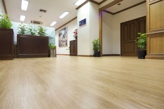 กระเบื้องยางลายไม้ บริษัทบุญรอด | THAIMEGA 